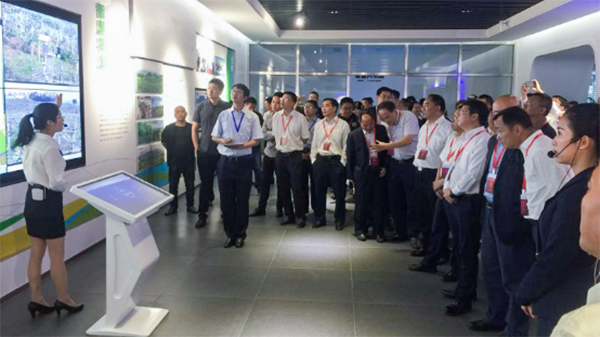 智慧涼都科技農(nóng)業(yè)云平臺受到六盤水電視臺、貴州日報社等媒體關(guān)注