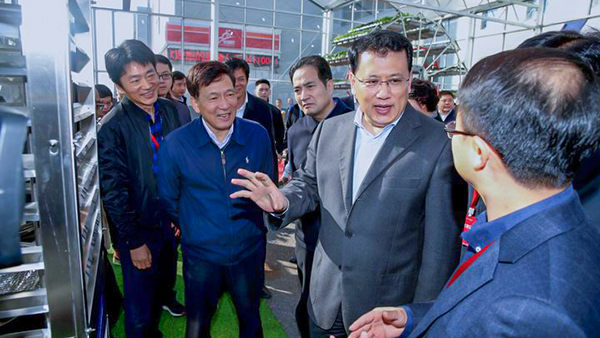 浙江省省長袁家軍關心浙江省農業(yè)信息化建設并托普云農智能測報設備十分看好